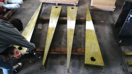 광산 턱 분쇄기 예비 부품 분쇄기 C110 용 톱 및 좌석 톱 톱 톱 무게 145kg