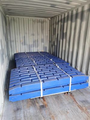 EN124 고만탄스 강철 C96 C100 C110 크레셔러 마모 부품을 위한 표준 턱판