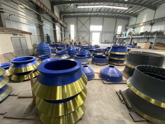EN124 표준 콩 분쇄기 HP300 HP400 마모 부품 가 casting mantle and Bowl Liner