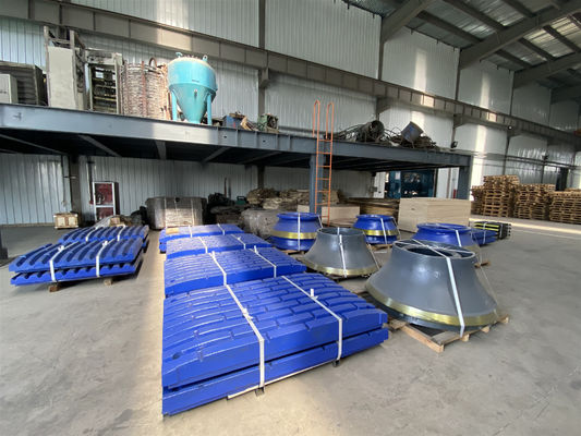광산 기계용 턱판  cast cast casting steel jaw crusher 예비 부품 799 KG 무게